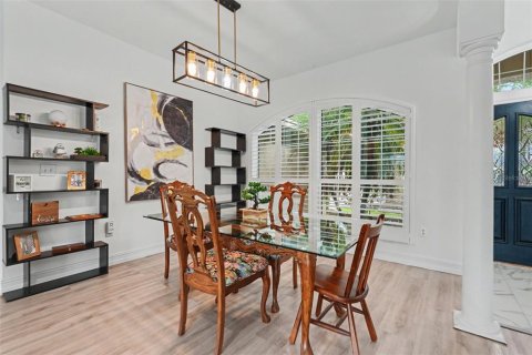 House in Odessa, Florida 4 bedrooms, 240.34 sq.m. № 2258483 - photo 4