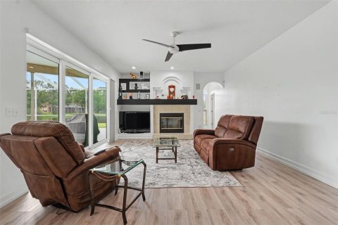 House in Odessa, Florida 4 bedrooms, 240.34 sq.m. № 2258483 - photo 15