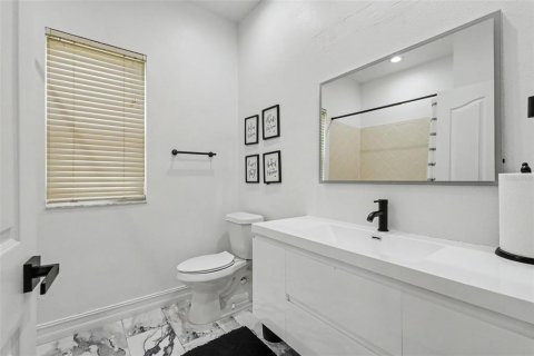 House in Odessa, Florida 4 bedrooms, 240.34 sq.m. № 2258483 - photo 24