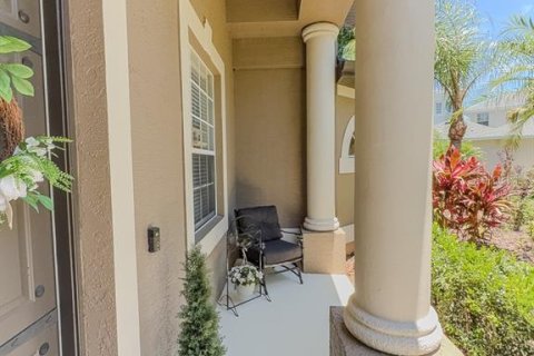 House in New Port Richey, Florida 4 bedrooms, 282.98 sq.m. № 2198653 - photo 9