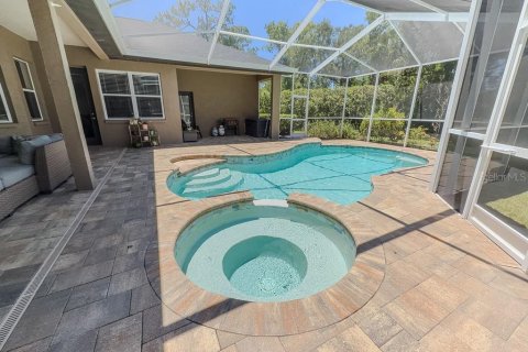 House in New Port Richey, Florida 4 bedrooms, 282.98 sq.m. № 2198653 - photo 3