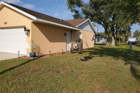 House in North Port, Florida 3 bedrooms, 114.73 sq.m. № 1779060 - photo 2