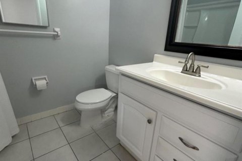 Copropriété à louer à Pompano Beach, Floride: 2 chambres, 79.9 m2 № 2180533 - photo 12