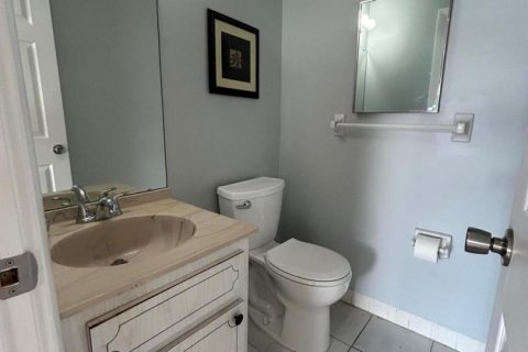 Copropriété à louer à Pompano Beach, Floride: 2 chambres, 79.9 m2 № 2180533 - photo 11