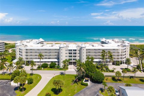 Condo in Stuart, Florida, 2 bedrooms  № 2376850 - photo 9