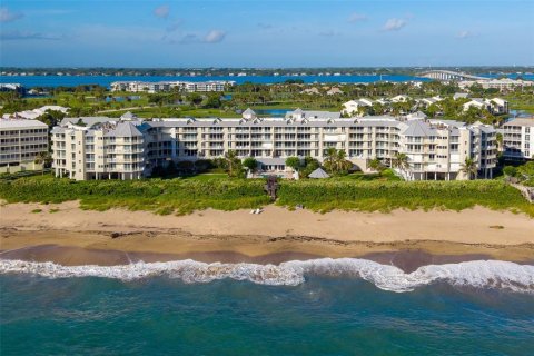 Condo in Stuart, Florida, 2 bedrooms  № 2376850