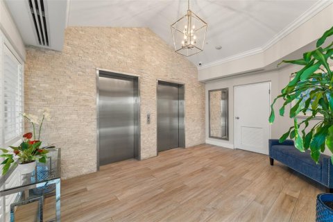 Condo in Stuart, Florida, 2 bedrooms  № 2376850 - photo 12