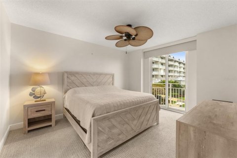 Condo in Stuart, Florida, 2 bedrooms  № 2376850 - photo 28