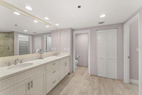 Condo in Stuart, Florida, 2 bedrooms  № 2376850 - photo 2