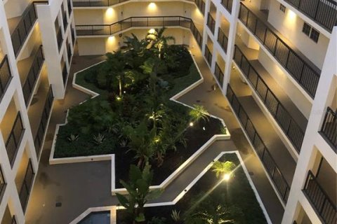 Copropriété à louer à Tampa, Floride: 2 chambres, 77.2 m2 № 1886769 - photo 11