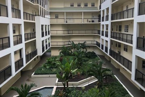 Copropriété à louer à Tampa, Floride: 2 chambres, 77.2 m2 № 1886769 - photo 10