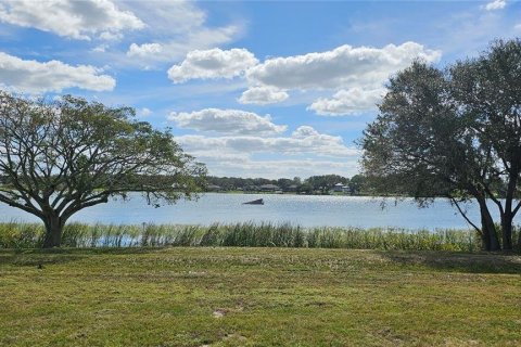 Terreno en venta en Auburndale, Florida № 1414036 - foto 1