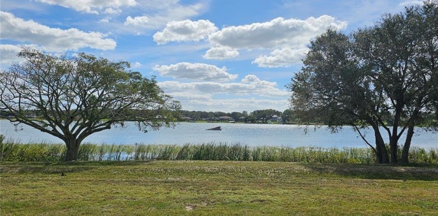 Terreno en Auburndale, Florida № 1414036