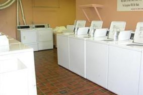 Condominio en alquiler en Fort Lauderdale, Florida, 2 dormitorios, 70.23 m2 № 1180155 - foto 1