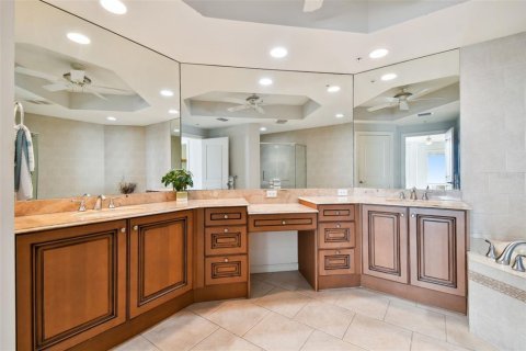 Condo in Tampa, Florida, 3 bedrooms  № 1246560 - photo 19