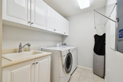 Condo in Tampa, Florida, 3 bedrooms  № 1246560 - photo 30