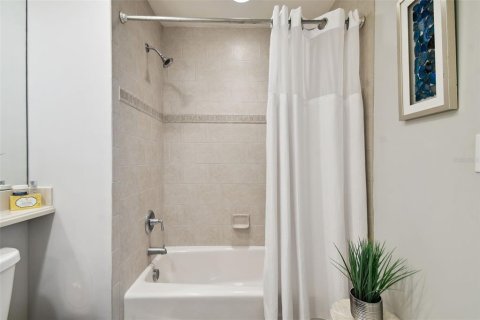 Condo in Tampa, Florida, 3 bedrooms  № 1246560 - photo 26