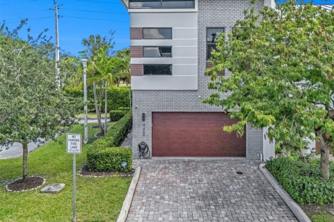 Купить таунхаус в Плантация, Флорида 3 спальни, 155.33м2, № 2022186 - фото 4