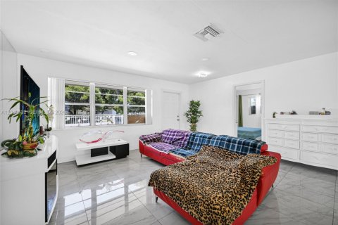 House in Homestead, Florida 3 bedrooms, 112.97 sq.m. № 2086666 - photo 6
