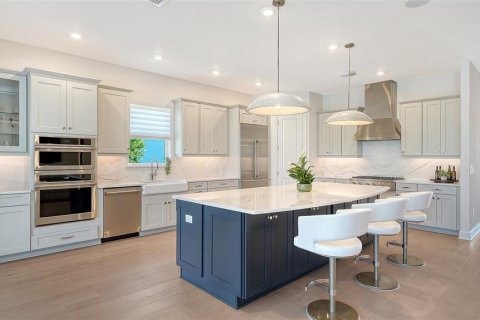 House in Lakewood Ranch, Florida 3 bedrooms, 279.08 sq.m. № 2416565 - photo 28