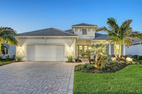 House in Lakewood Ranch, Florida 3 bedrooms, 279.08 sq.m. № 2416565 - photo 8