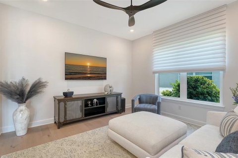 House in Lakewood Ranch, Florida 3 bedrooms, 279.08 sq.m. № 2416565 - photo 17