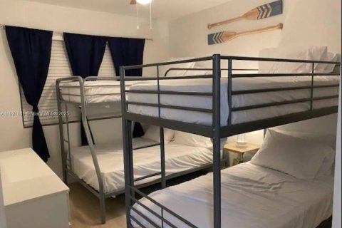 Снять в аренду виллу или дом в Майами, Флорида 2 спальни, 237.09м2, № 1975800 - фото 10