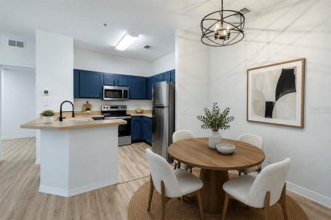 Condo in Orlando, Florida, 2 bedrooms № 2207277 - photo 3