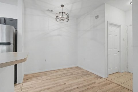 Condo in Orlando, Florida, 2 bedrooms № 2207277 - photo 6