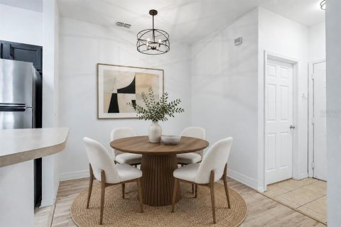 Condo in Orlando, Florida, 2 bedrooms № 2207277 - photo 5