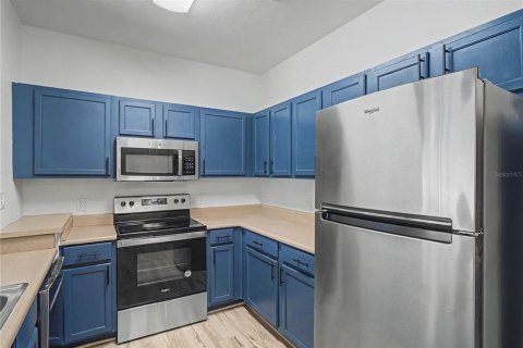 Condo in Orlando, Florida, 2 bedrooms № 2207277 - photo 15