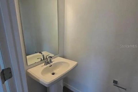Adosado en venta en Winter Garden, Florida, 3 dormitorios, 142.7 m2 № 1608543 - foto 9