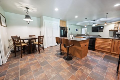 House in Chiefland, Florida 4 bedrooms, 188.41 sq.m. № 1894448 - photo 19