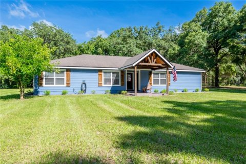House in Chiefland, Florida 4 bedrooms, 188.41 sq.m. № 1894448 - photo 1