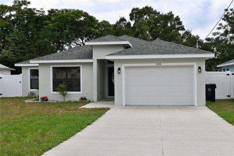 Villa ou maison à vendre à Auburndale, Floride: 4 chambres, 138.42 m2 № 1778728 - photo 1