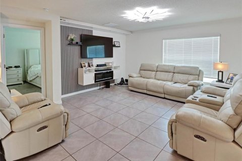 Villa ou maison à vendre à Plant City, Floride: 4 chambres, 171.5 m2 № 2224730 - photo 2