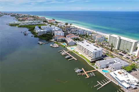 Condominio en alquiler en Indian Shores, Florida, 2 dormitorios, 104.05 m2 № 1802376 - foto 3