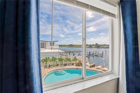 Condominio en alquiler en Indian Shores, Florida, 2 dormitorios, 104.05 m2 № 1802376 - foto 11