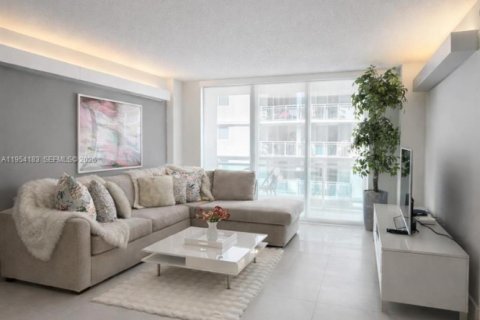 Снять в аренду кондоминиум в Майами-Бич, Флорида 1 спальня, 75.07м2, № 2008965 - фото 5