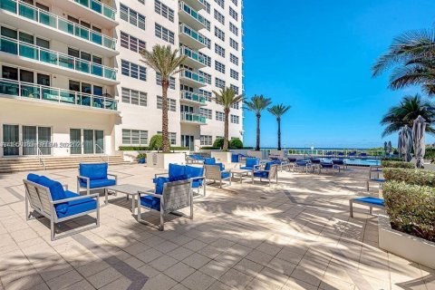 Снять в аренду кондоминиум в Майами-Бич, Флорида 1 спальня, 75.07м2, № 2008965 - фото 18