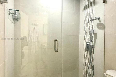Снять в аренду кондоминиум в Майами-Бич, Флорида 1 спальня, 75.07м2, № 2008965 - фото 12
