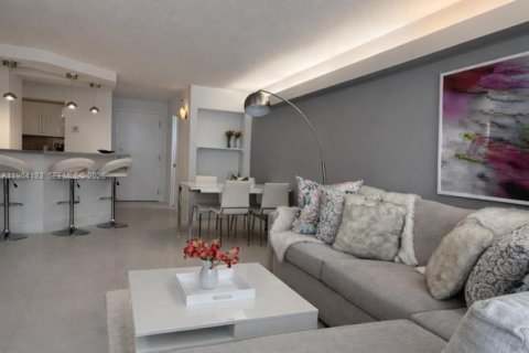 Снять в аренду кондоминиум в Майами-Бич, Флорида 1 спальня, 75.07м2, № 2008965 - фото 6