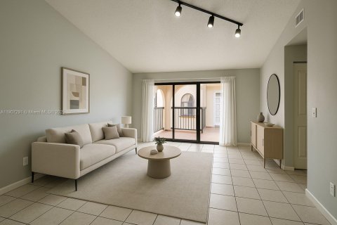Copropriété à vendre à Hialeah, Floride: 2 chambres, 83.61 m2 № 1964032 - photo 2