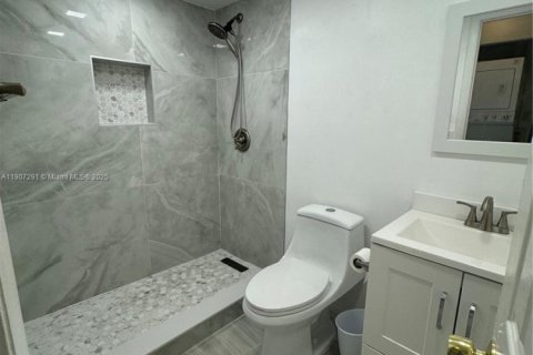 Copropriété à vendre à Hialeah, Floride: 2 chambres, 83.61 m2 № 1964032 - photo 12