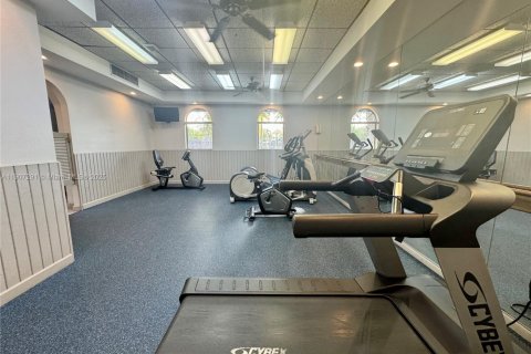 Copropriété à vendre à Hialeah, Floride: 2 chambres, 83.61 m2 № 1964032 - photo 24