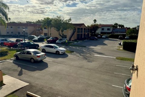 Copropriété à vendre à Hialeah, Floride: 2 chambres, 83.61 m2 № 1964032 - photo 20