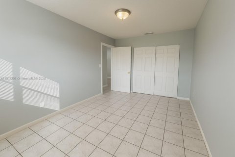 Copropriété à vendre à Hialeah, Floride: 2 chambres, 83.61 m2 № 1964032 - photo 10