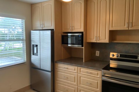 Copropriété à louer à Boca Raton, Floride: 2 chambres, 111.3 m2 № 992013 - photo 1