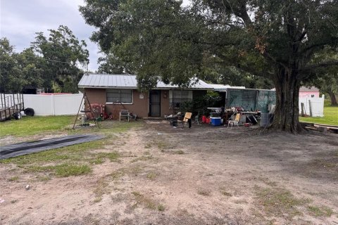 House in Mulberry, Florida 2 bedrooms, 66.89 sq.m. № 1780778 - photo 1