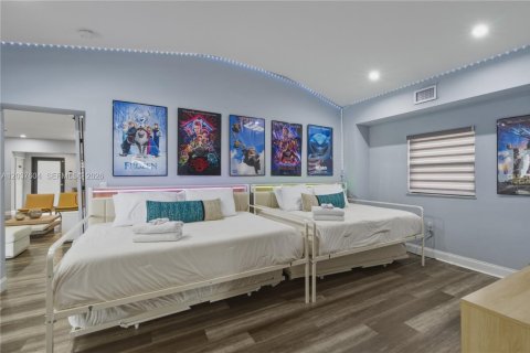 Villa ou maison à vendre à Miami, Floride: 4 chambres, 217.39 m2 № 2260285 - photo 18